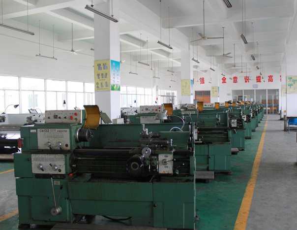 羞羞答答在线观看車床生產車間